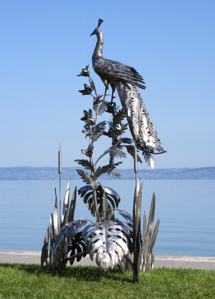 XXL peacock garden sculpture rusty